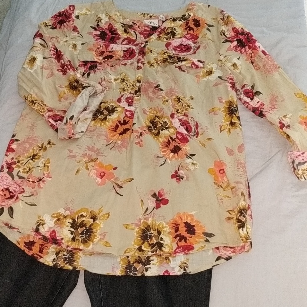 🌟3/$20🌟 Autumn floral top